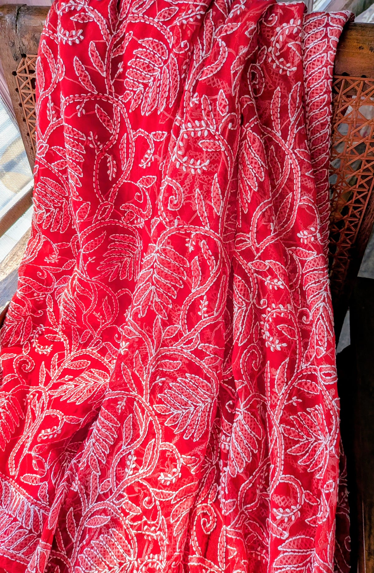 The Timeless Magic of Chikankari — Why Lakhnawi Stands Apart
