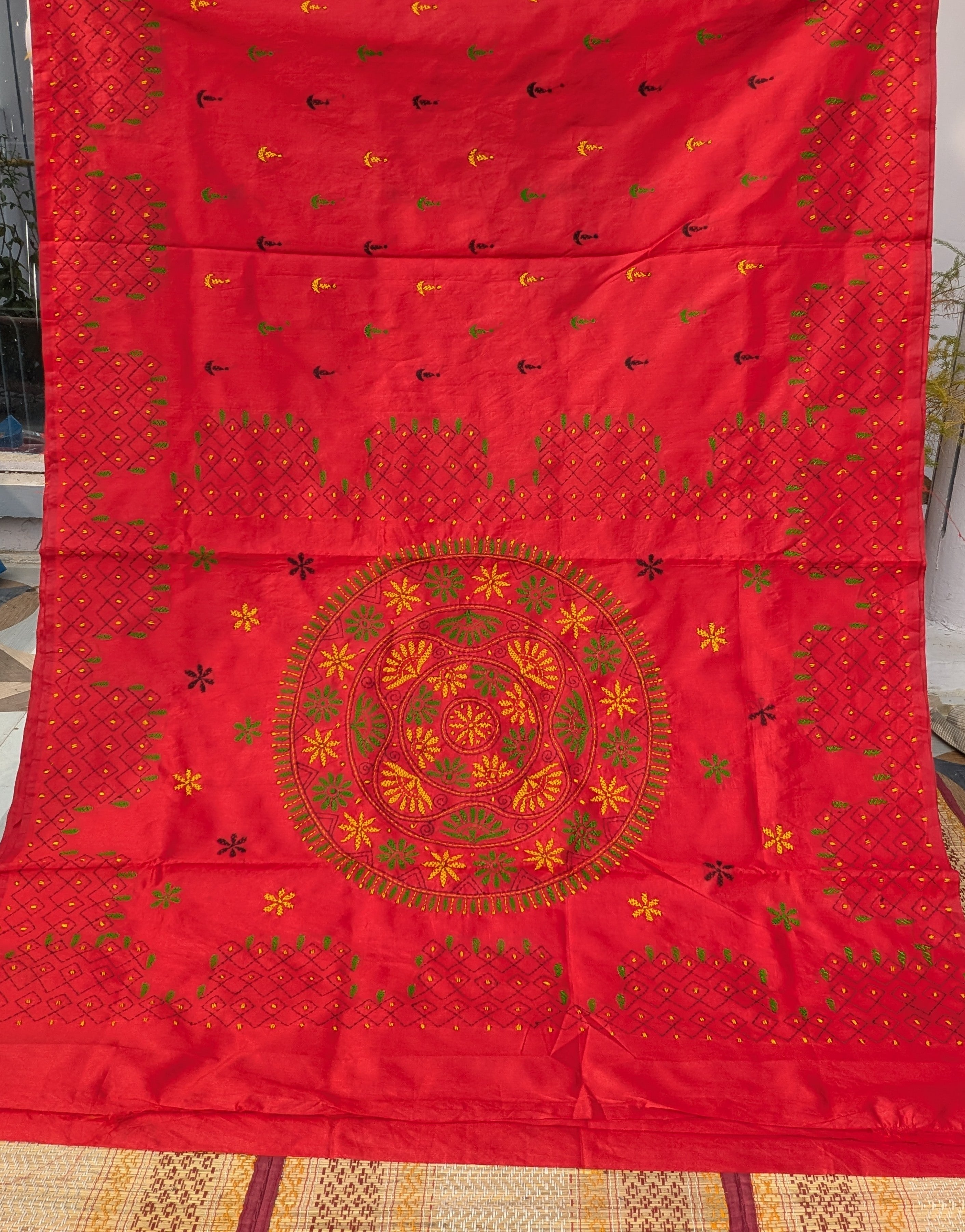 Red Matka Kantha Saree